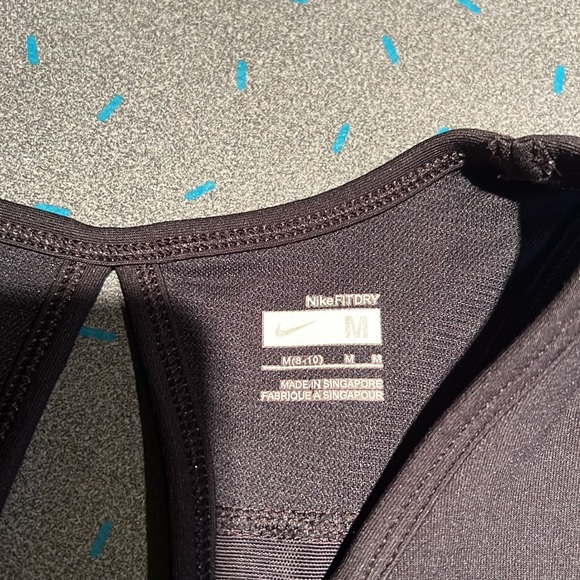 Nike Tank - Picture 2 of 4